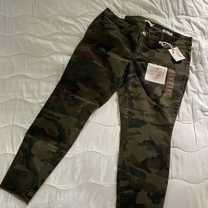 NWT Jessica Simpson Curvy Camo Pants, Sz 16